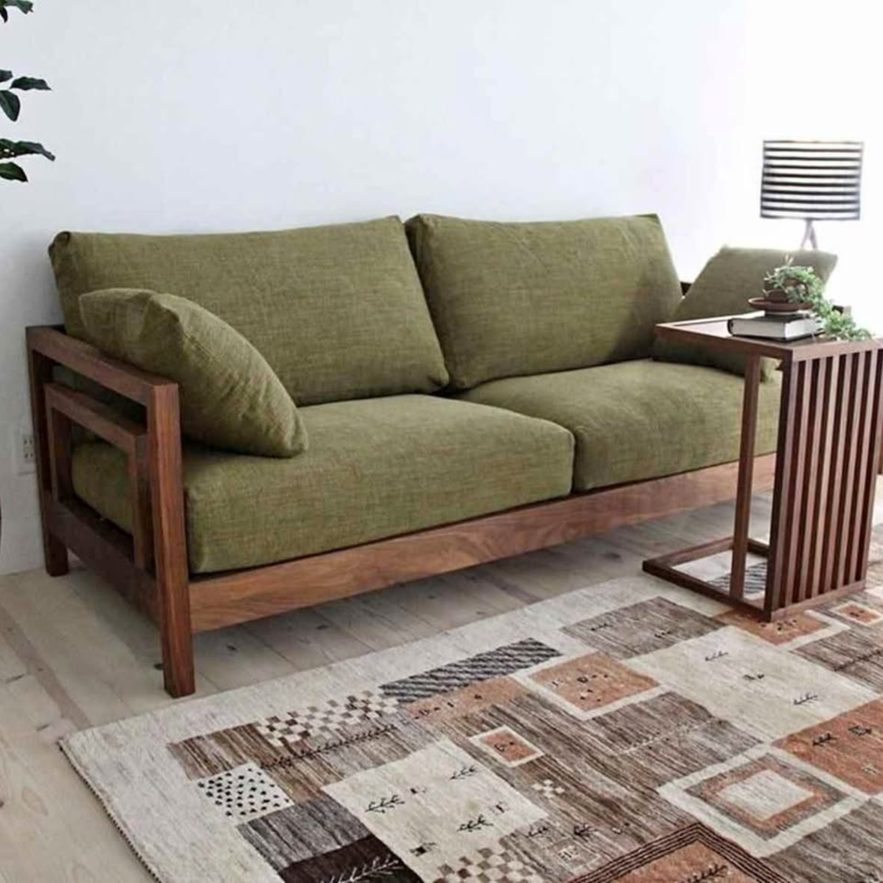 2 /3 Seater sofa