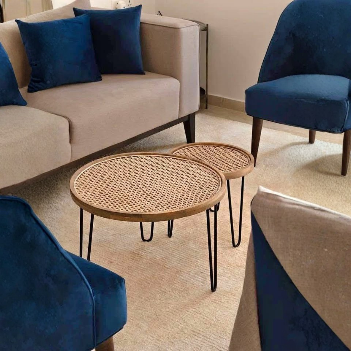 Nesting round table